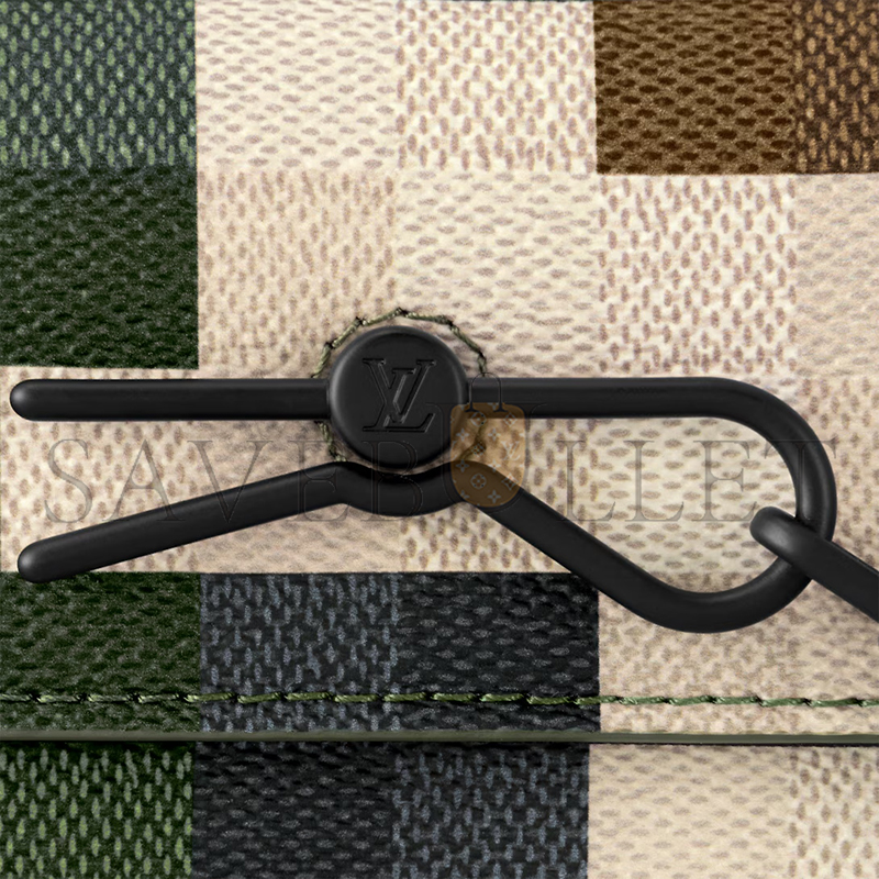 l0*is V*t0n steamer wearable wallet 